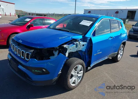 2022 Jeep Compass Latitude 4X4 from USA, damaged, VIN 3C4NJDBB6NT204255